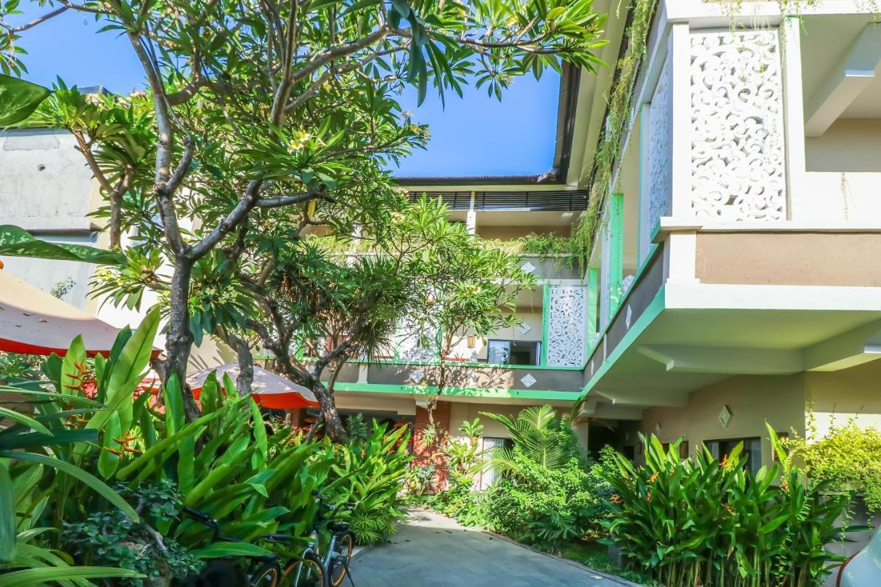Capital O 1666 Grand Pudjawan Hotel Near Kuta Beach Ngoại thất bức ảnh